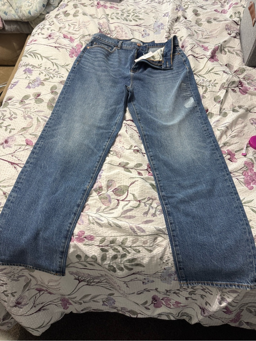LOFT Men's Light Blue Relaxed Straight Jeans C10